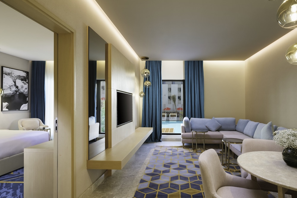 Apartment, 1 Bedroom, Pool View - Photo 5