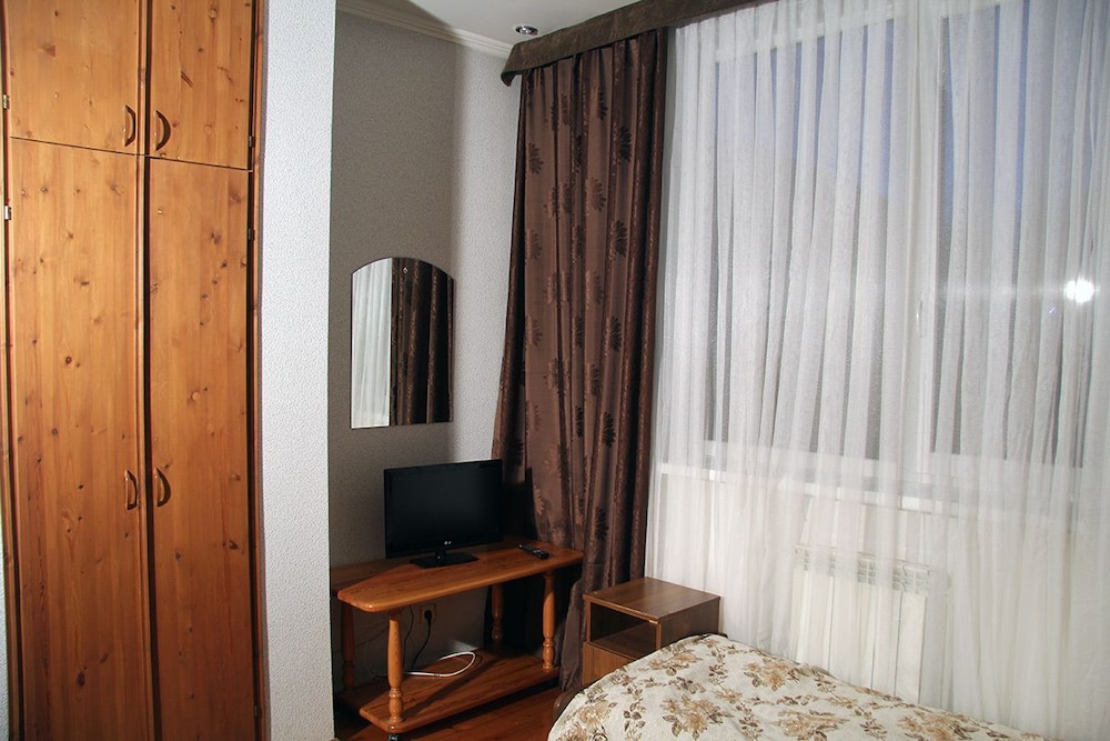 Standard Triple Room photo 2
