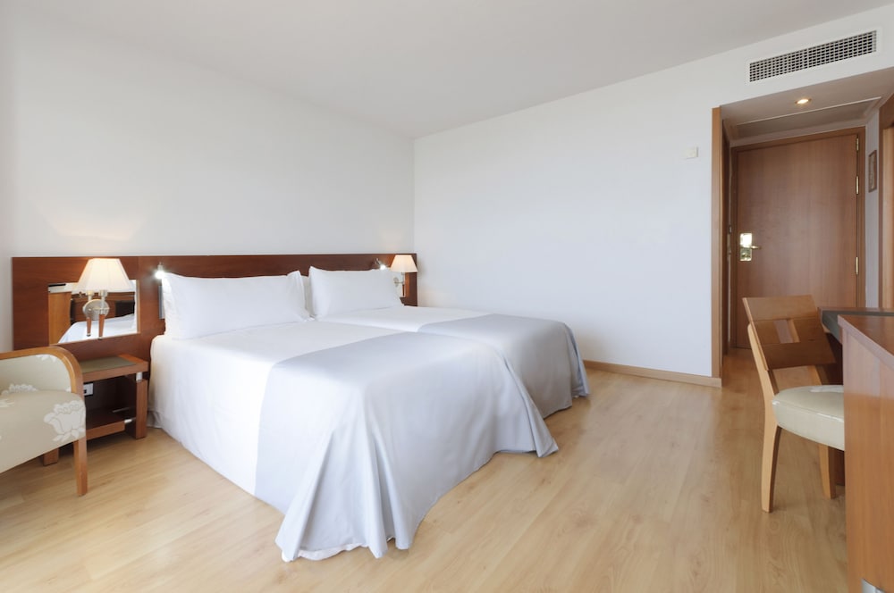 Standard Room, Sea View (2 adults + 1 child) - Photo 2