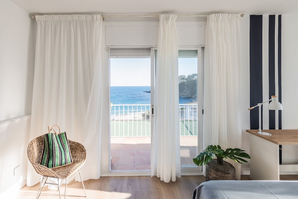 Superior Double Room, Terrace, Sea View - Photo 9