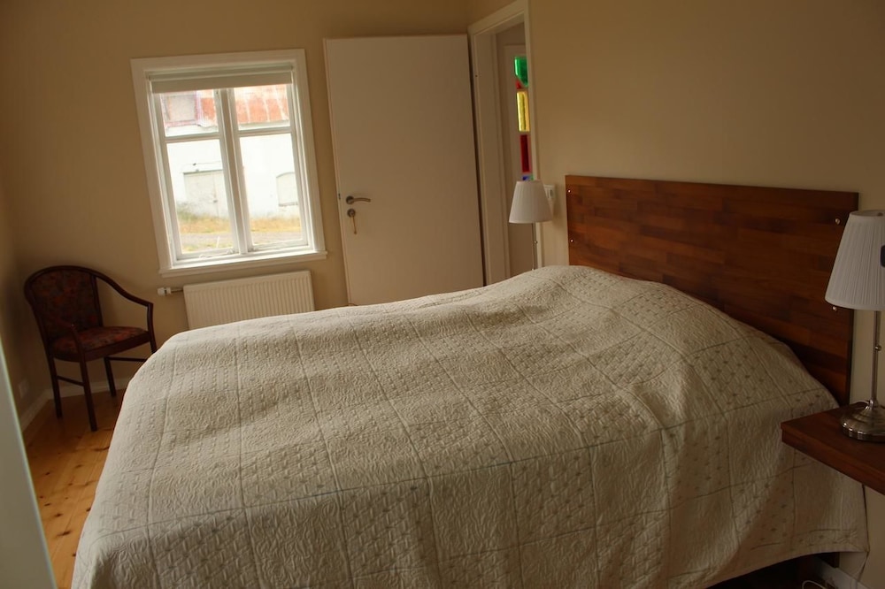 Double or Twin Room, Private Bathroom photo 1
