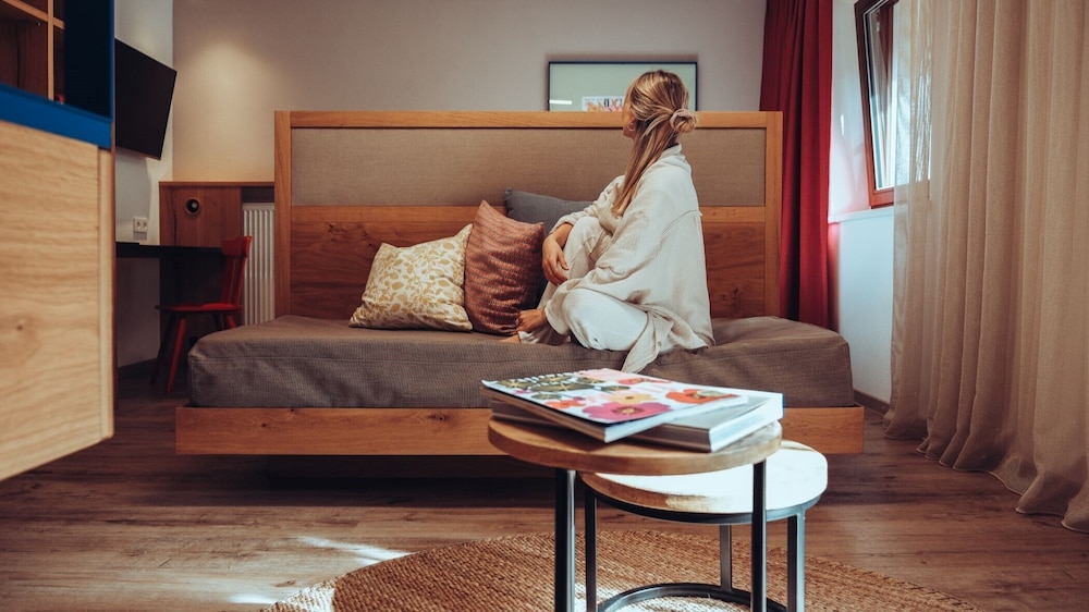 Basic Double Room, Balcony, Mountain View