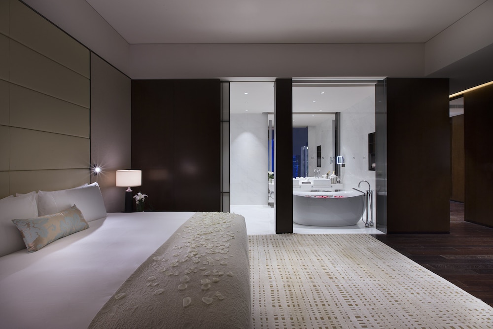 Deluxe Room, 1 Bedroom photo 2