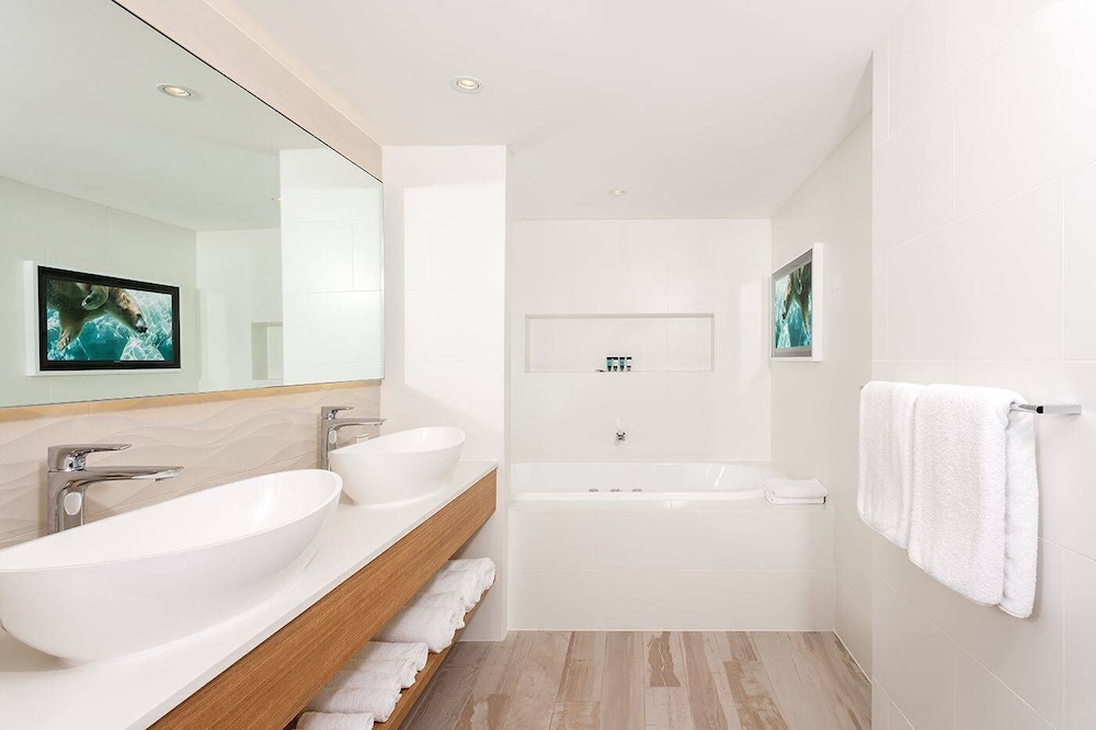 Premium Spa Suite - Photo 3