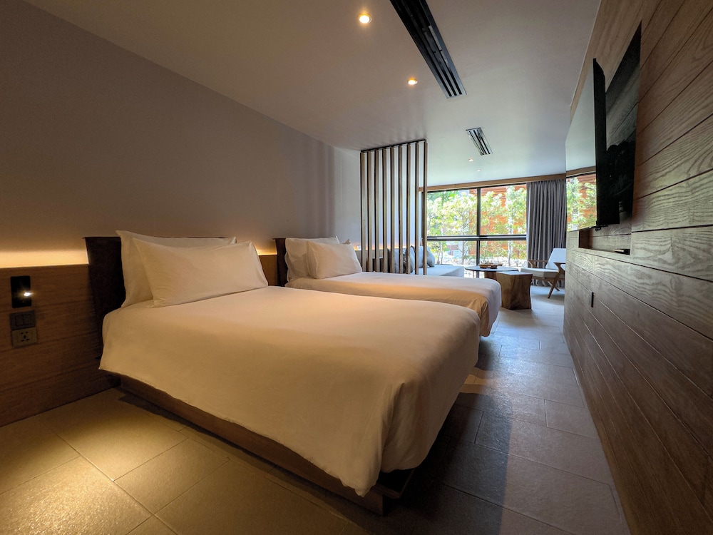 Duplex 2-Bedroom - Photo 3