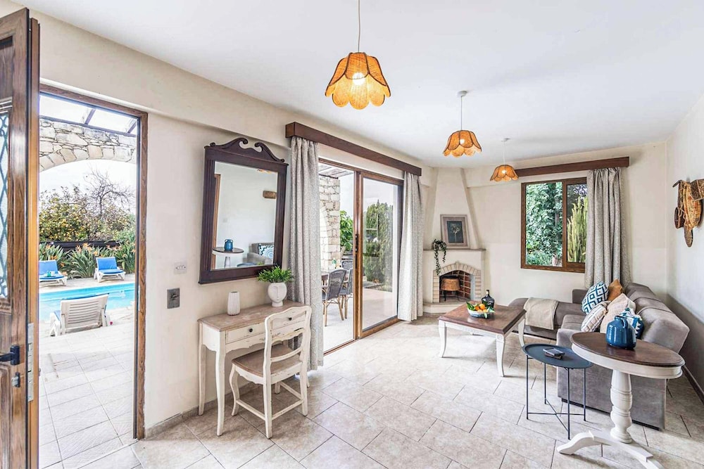 Villa (3 Bedrooms) photo 2