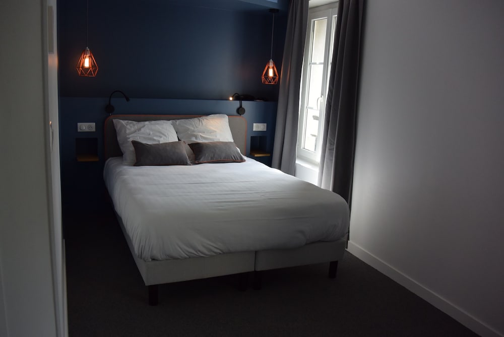 Flirtatious Room photo 3