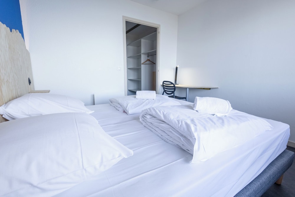 Classic Double or Twin Room, Balcony, Partial Lake View