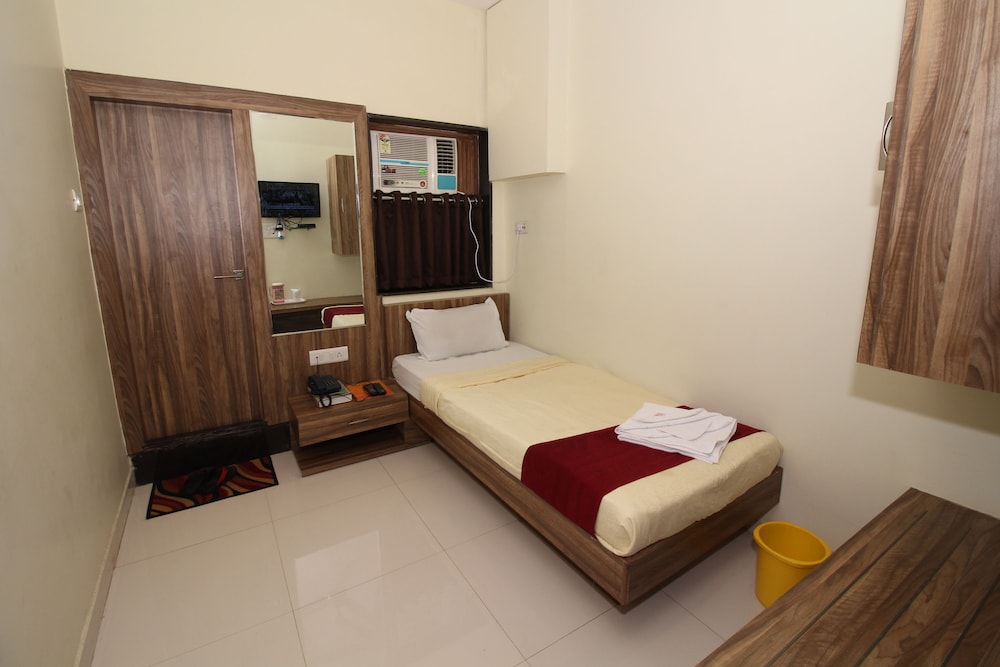 Comfort Single Room, 1 Twin Bed, Private Bathroom photo 2