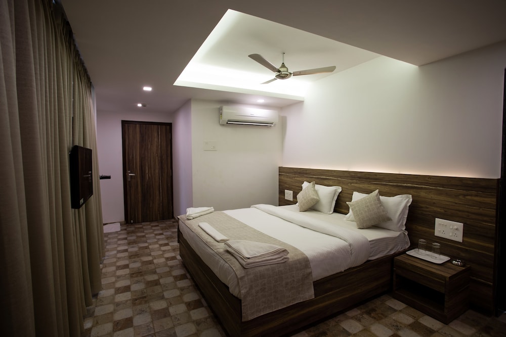 Luxury Room - Photo 7