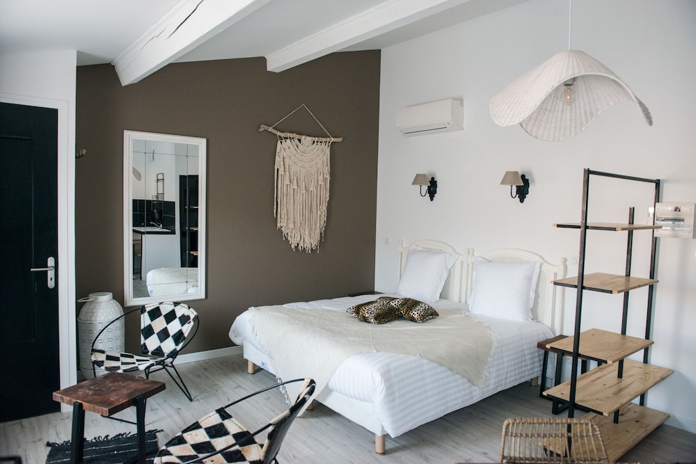Studio Suite (5)