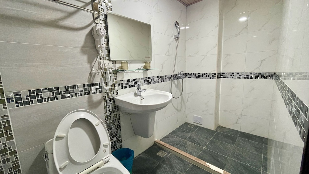 Standard Twin Room, 2 Double Beds photo 2