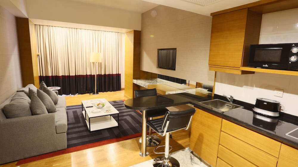 Family Apartment, 1 Bedroom, Kitchenette photo 3