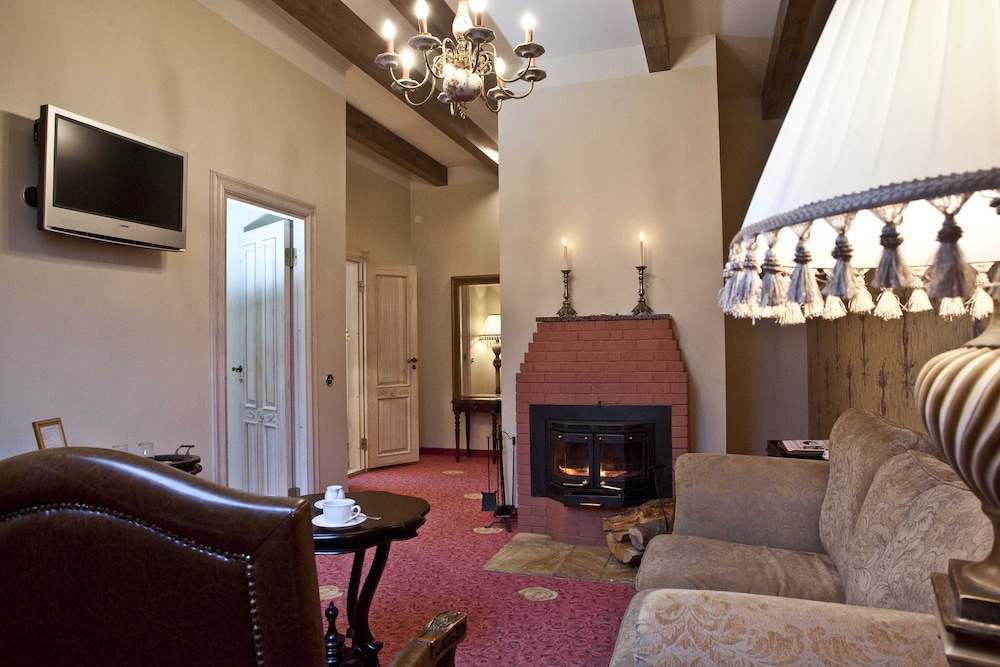 Suite photo 1