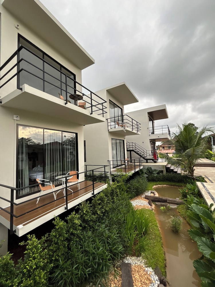 Deluxe Double Room, Balcony, Garden View photo 2