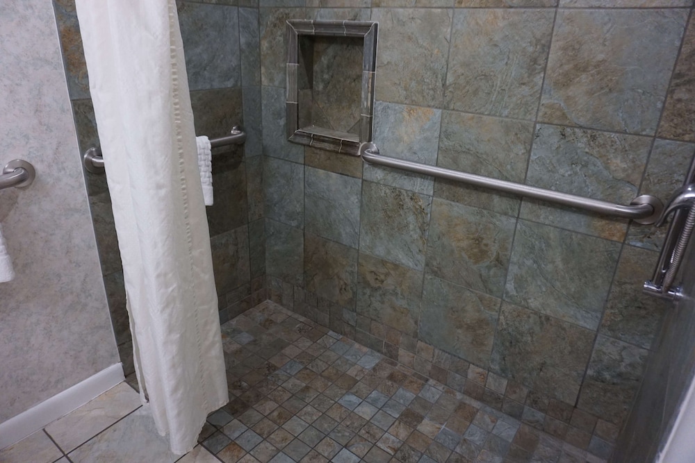 Standard Room, 2 Queen Beds, Accessible, Patio photo 3