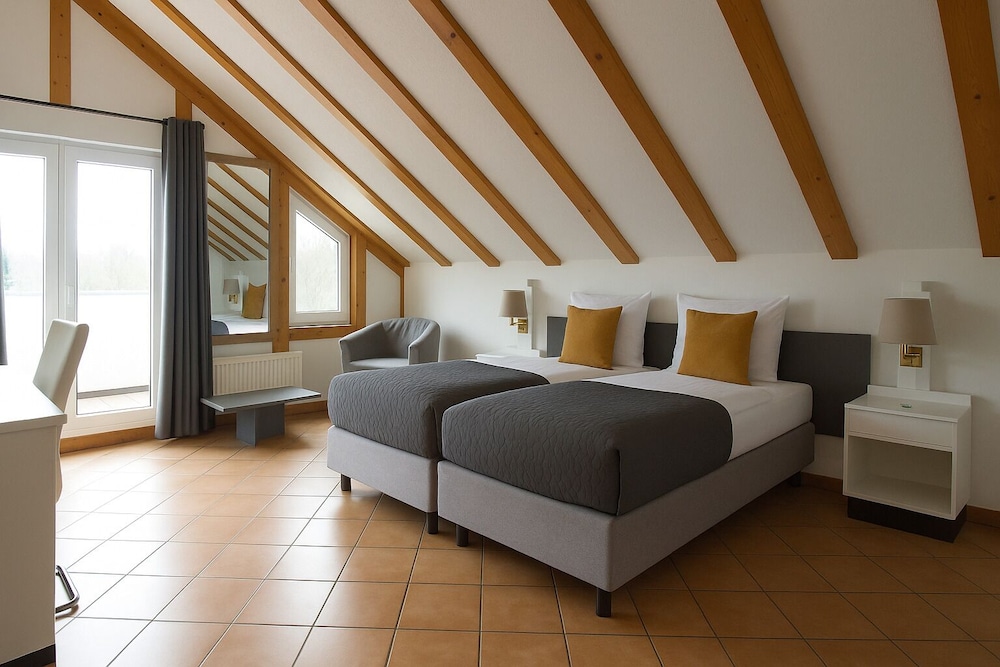Deluxe Double or Twin Room, Balcony