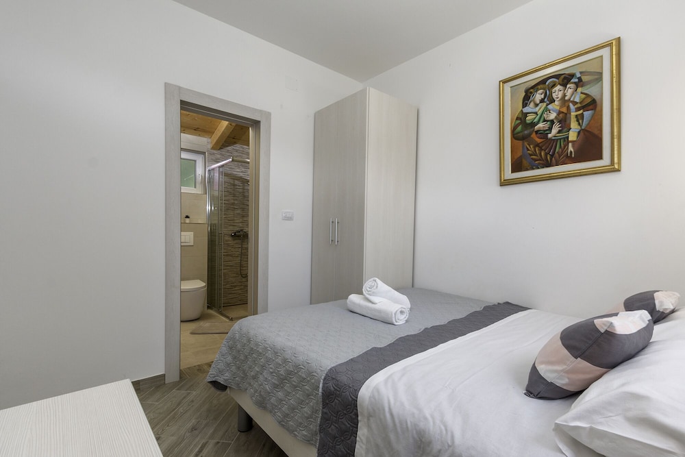 Standard House, 2 Bedrooms (0458)