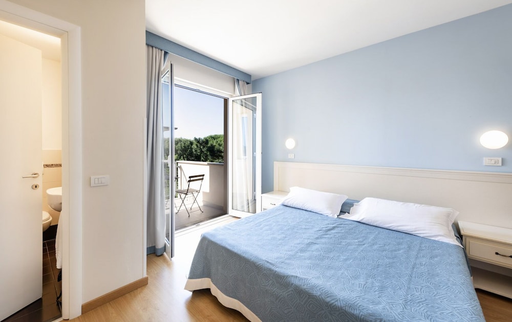 Superior Double or Twin Room photo 1