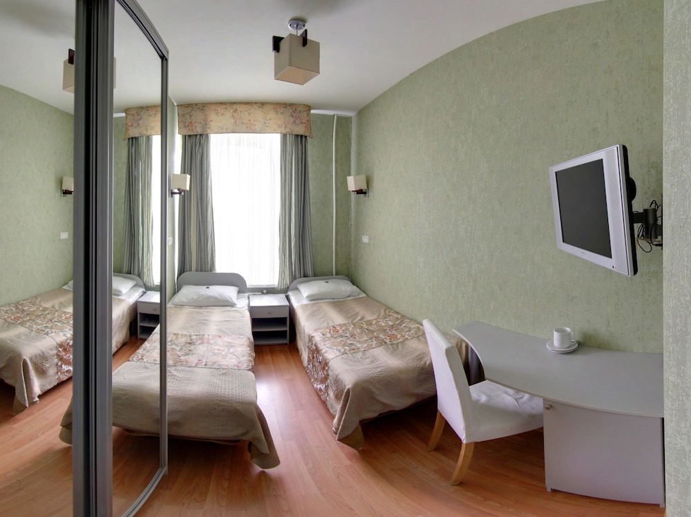 Economy Twin Room