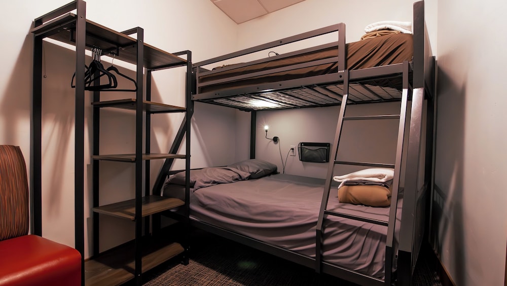 Basic Twin Room photo 3