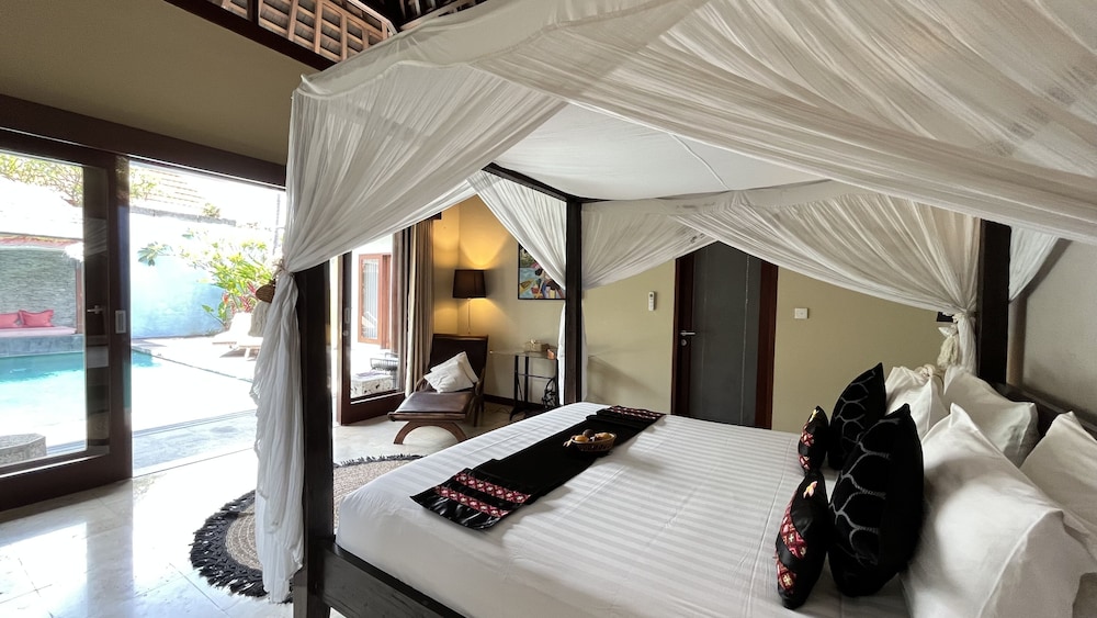 3 Bedroom Private Pool Villa Tomok - Photo 8