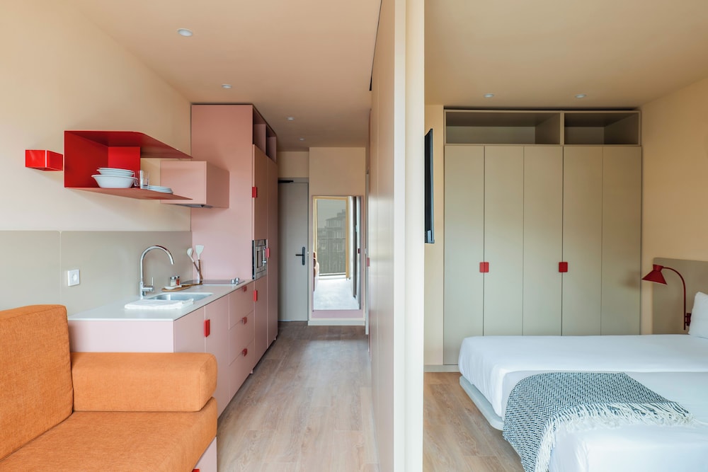 Comfort Apartment, Balcony, City View