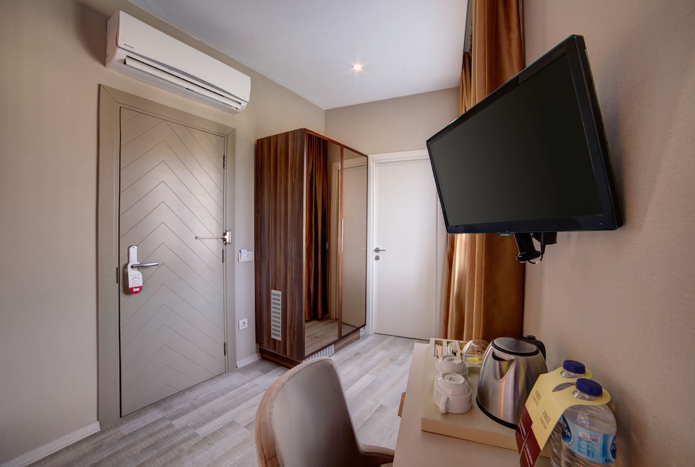 Standard Double Room, Annex Building photo 3