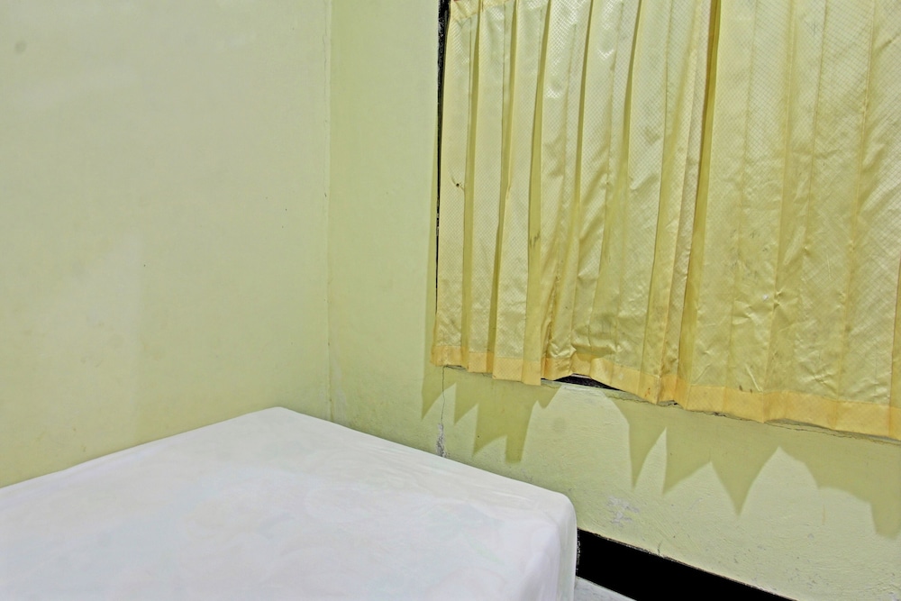 Economy Double Room photo 2