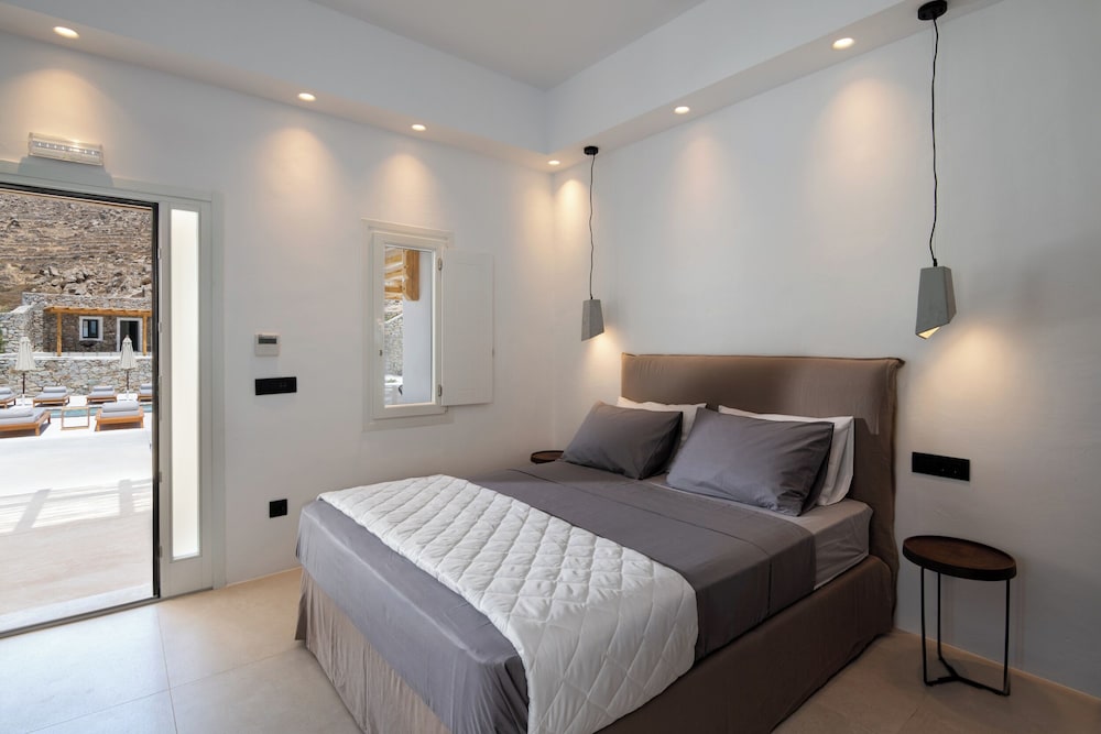 Junior Suite, Private Pool, Garden View