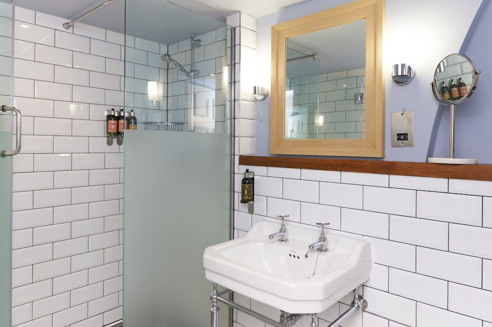Classic Double Room - Photo 6