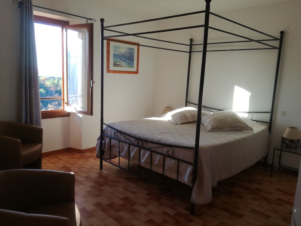 Superior Double Room, 2 Bedrooms, Hill View