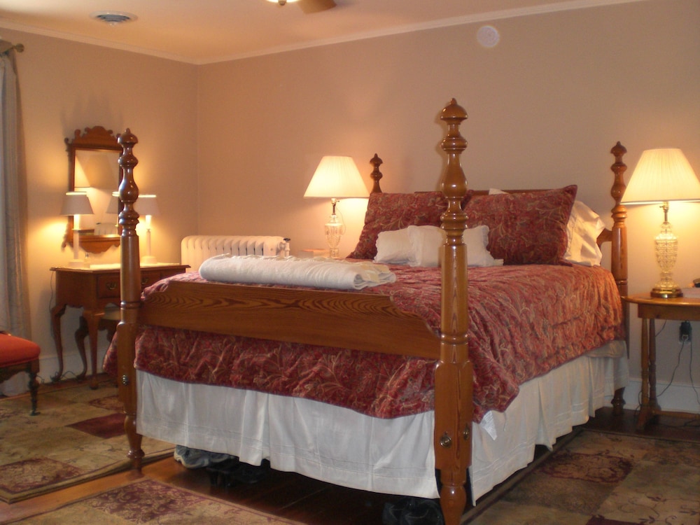 Room, Private Bathroom (The Boxley Suite)