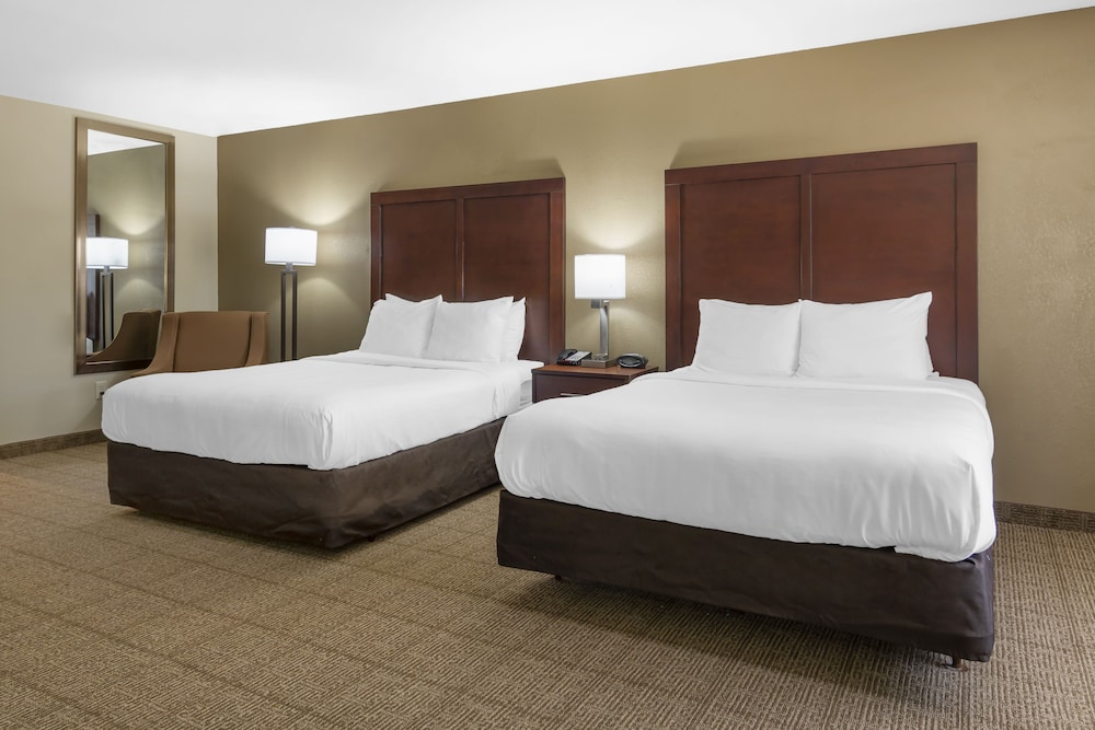 Suite, 1 Queen Bed, Non Smoking - Photo 1