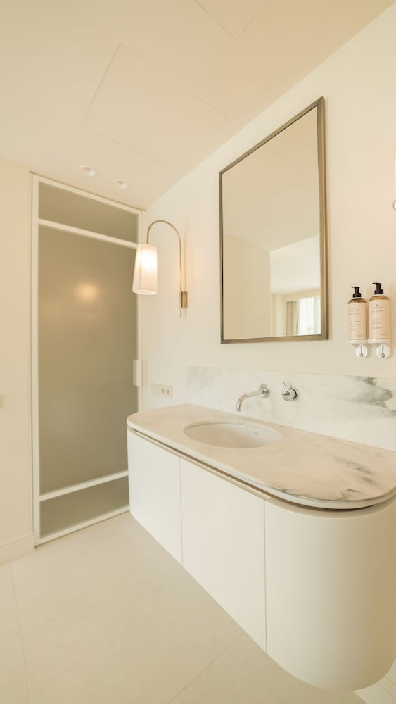 Deluxe Room, 1 King Bed, Terrace - Photo 7