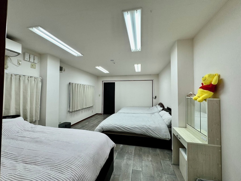 Business Triple Room, City View photo 1