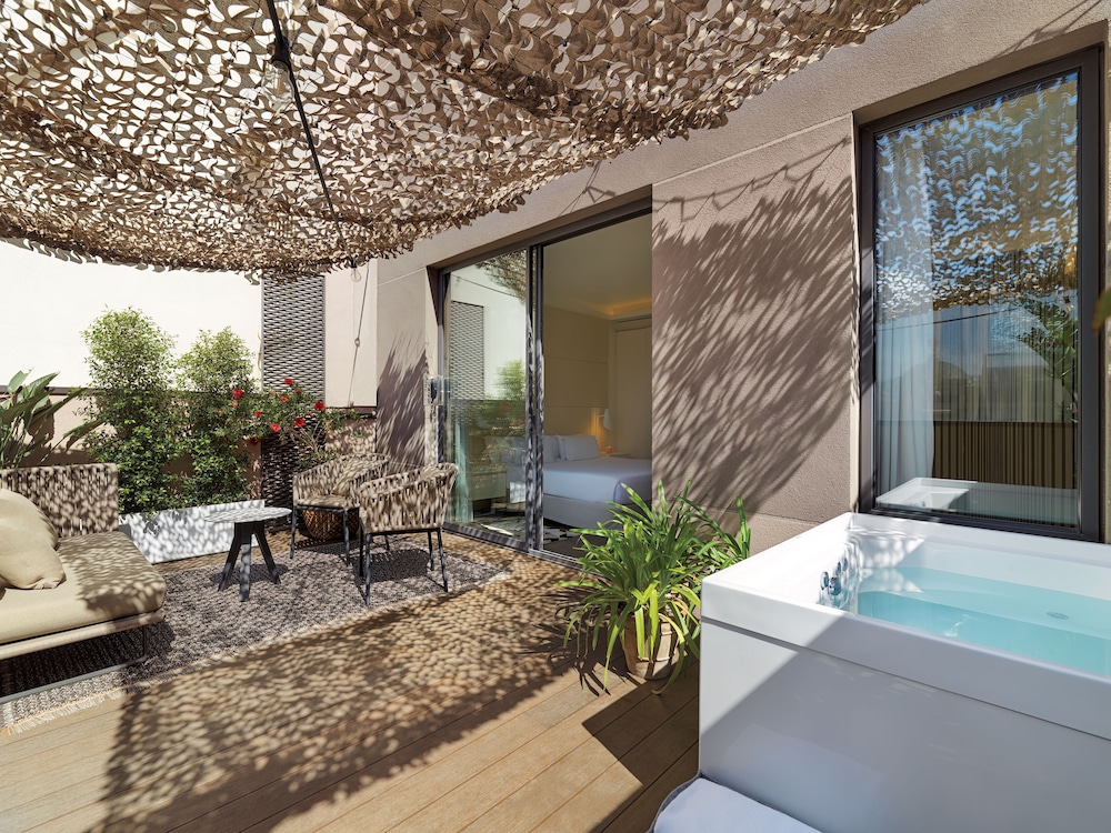 Junior Suite terrace jacuzzi