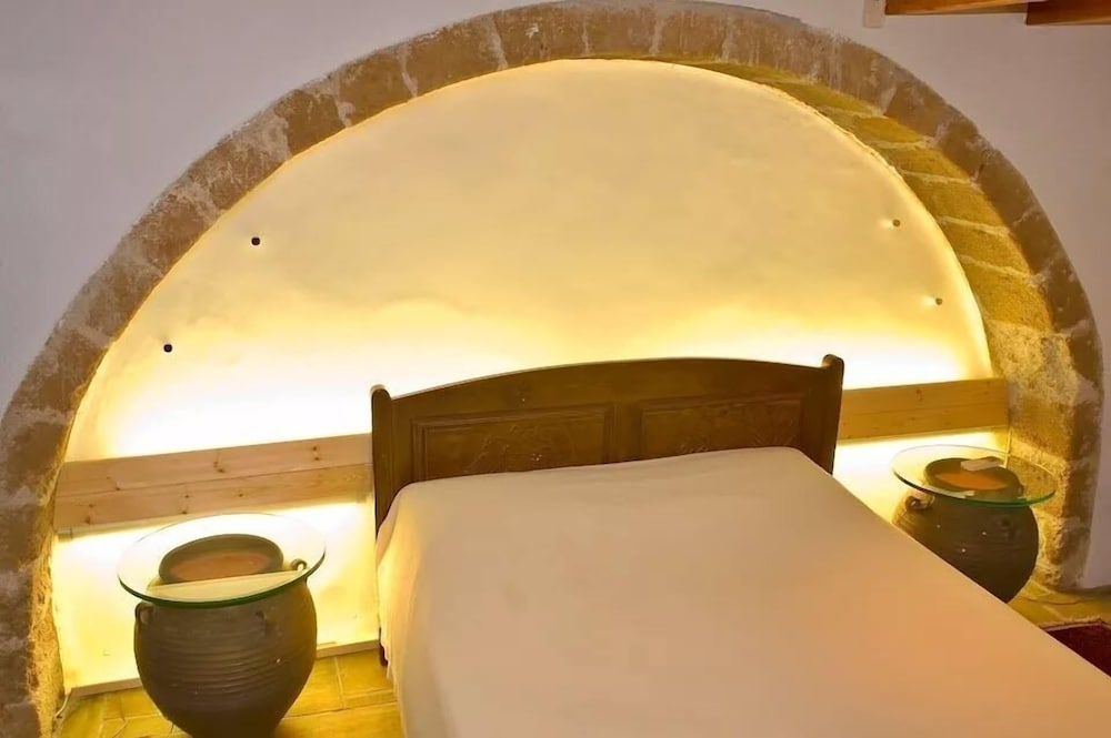Superior Suite - Photo 7
