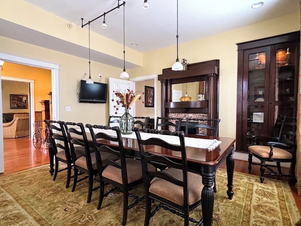 Grand Lux Inn, Billede 5