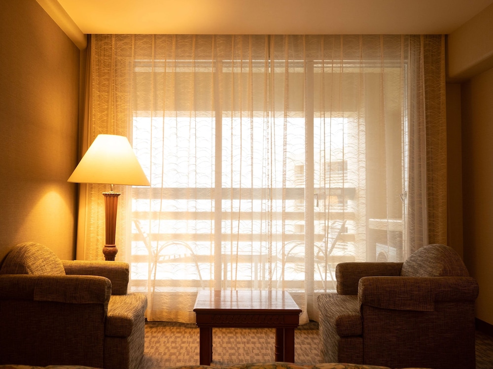 Premium Room, Balcony, Pool View - Photo 4