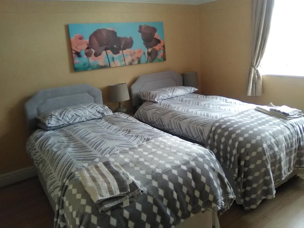 Standard Twin Room photo 2