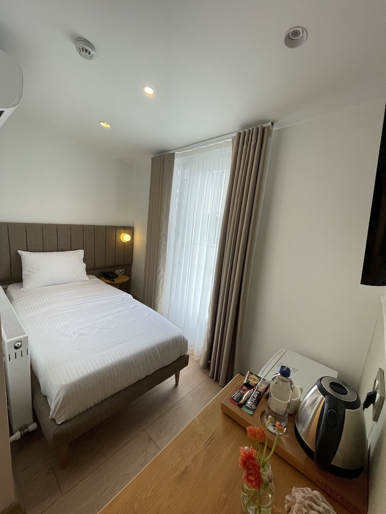 Economy Single Room