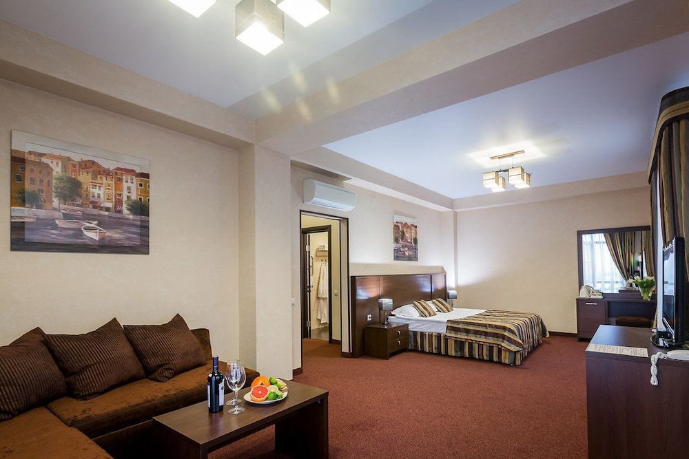 Junior Suite, Balcony photo 3