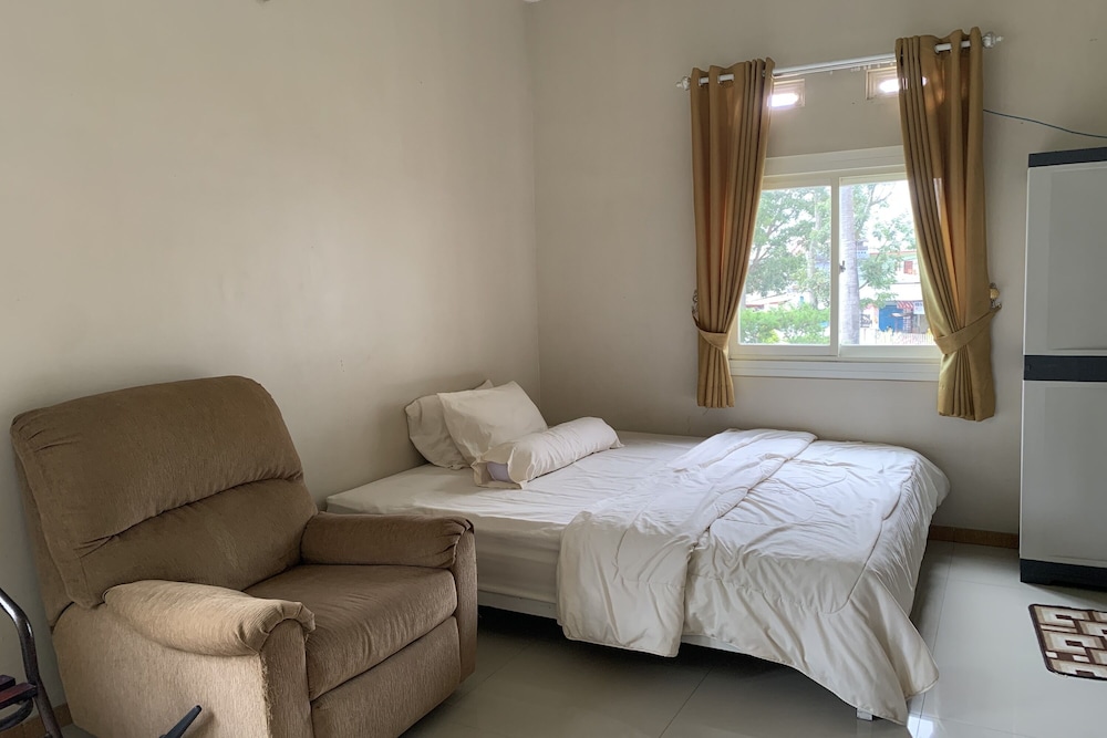 Family Room - Photo 1
