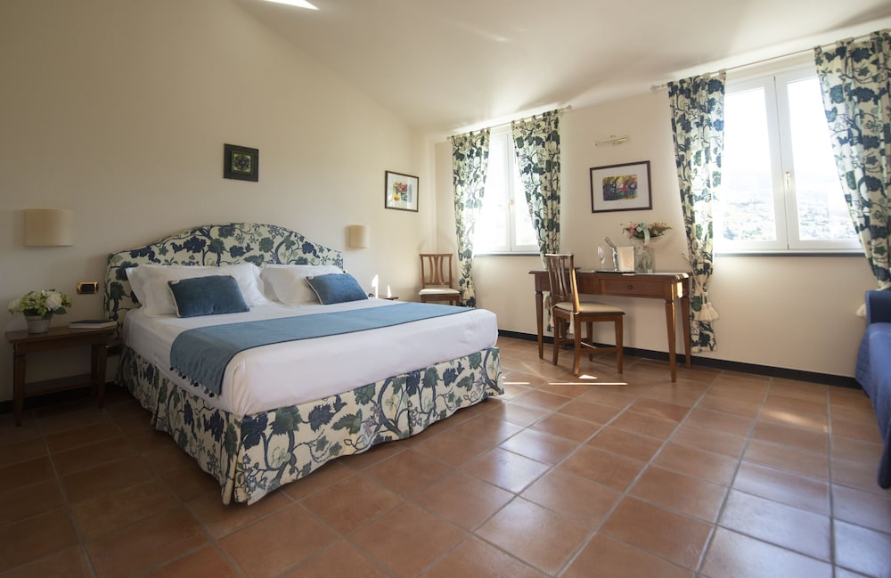 Superior Double Room, Hill View - Photo 1