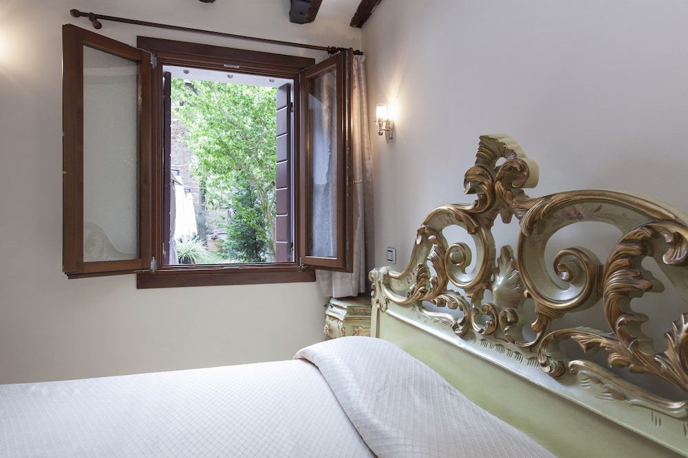 Traditional Double Room photo 3