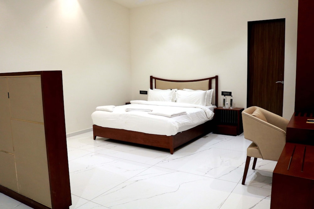 Cottage Room - Photo 7