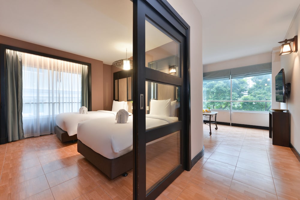 Royal Suite With Breakfast Twin Bed photo 3