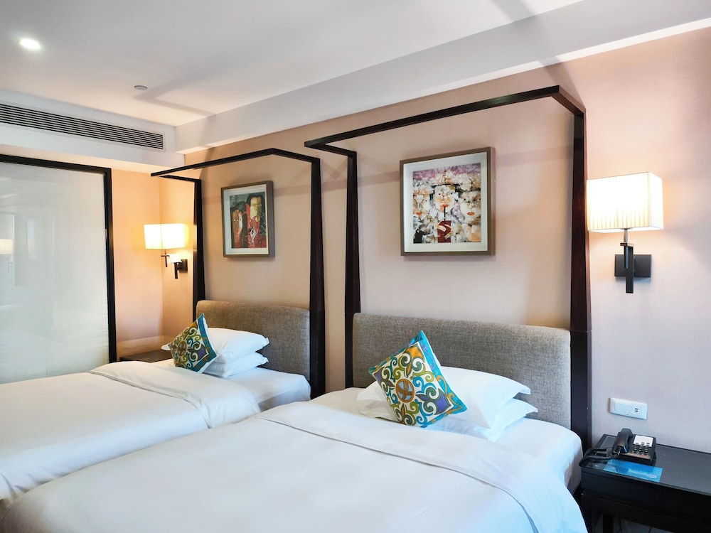 Classic Twin Room