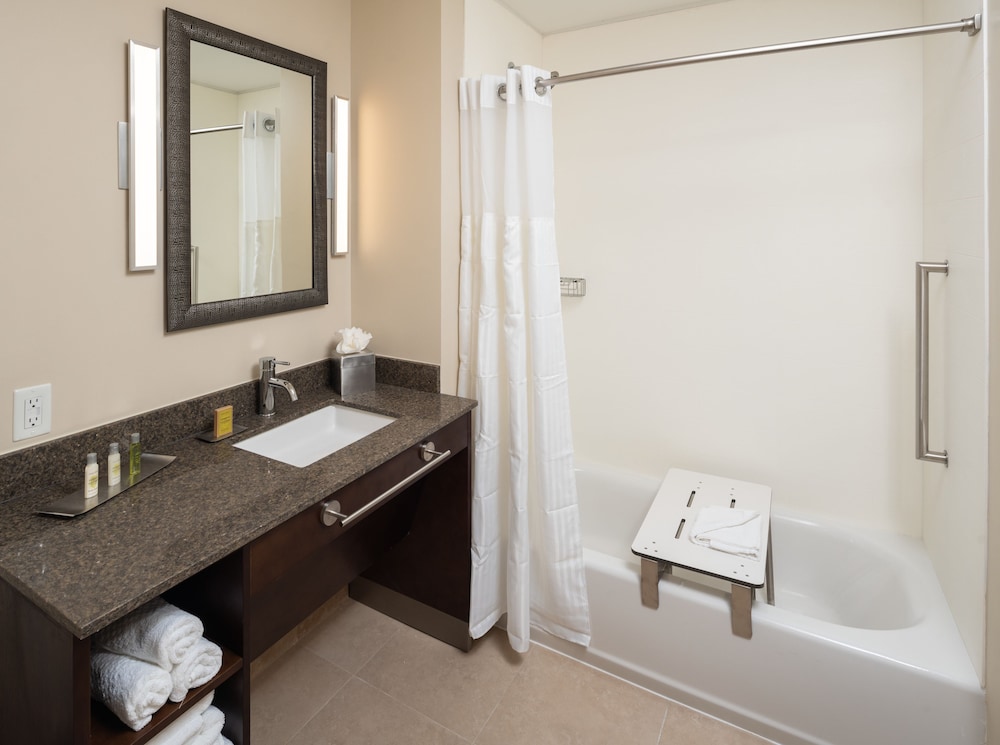 Suite, 2 Queen Beds, Accessible, Bathtub (Mobility) - Photo 7